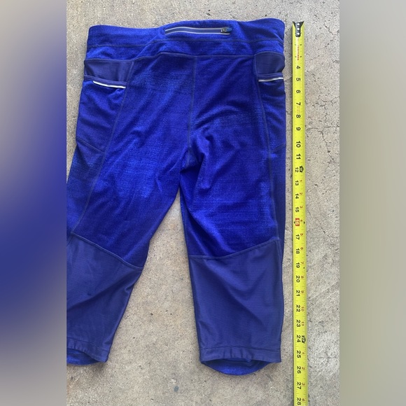 Athleta Icy Haze Be Free Knocker Capri Workout Legging Cerulean Blue Size Large - Picture 2 of 6